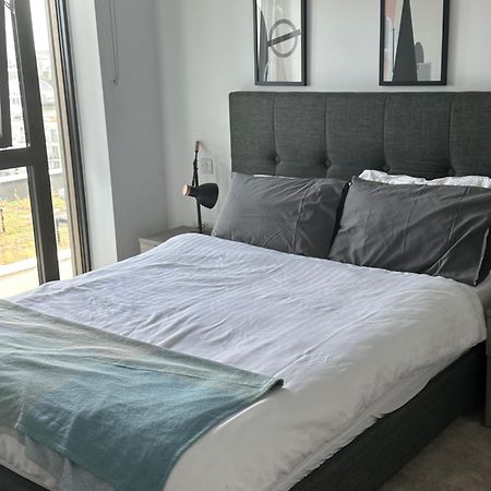 Spacious Modern 1 Bed Apartment. Лондон Екстер'єр фото