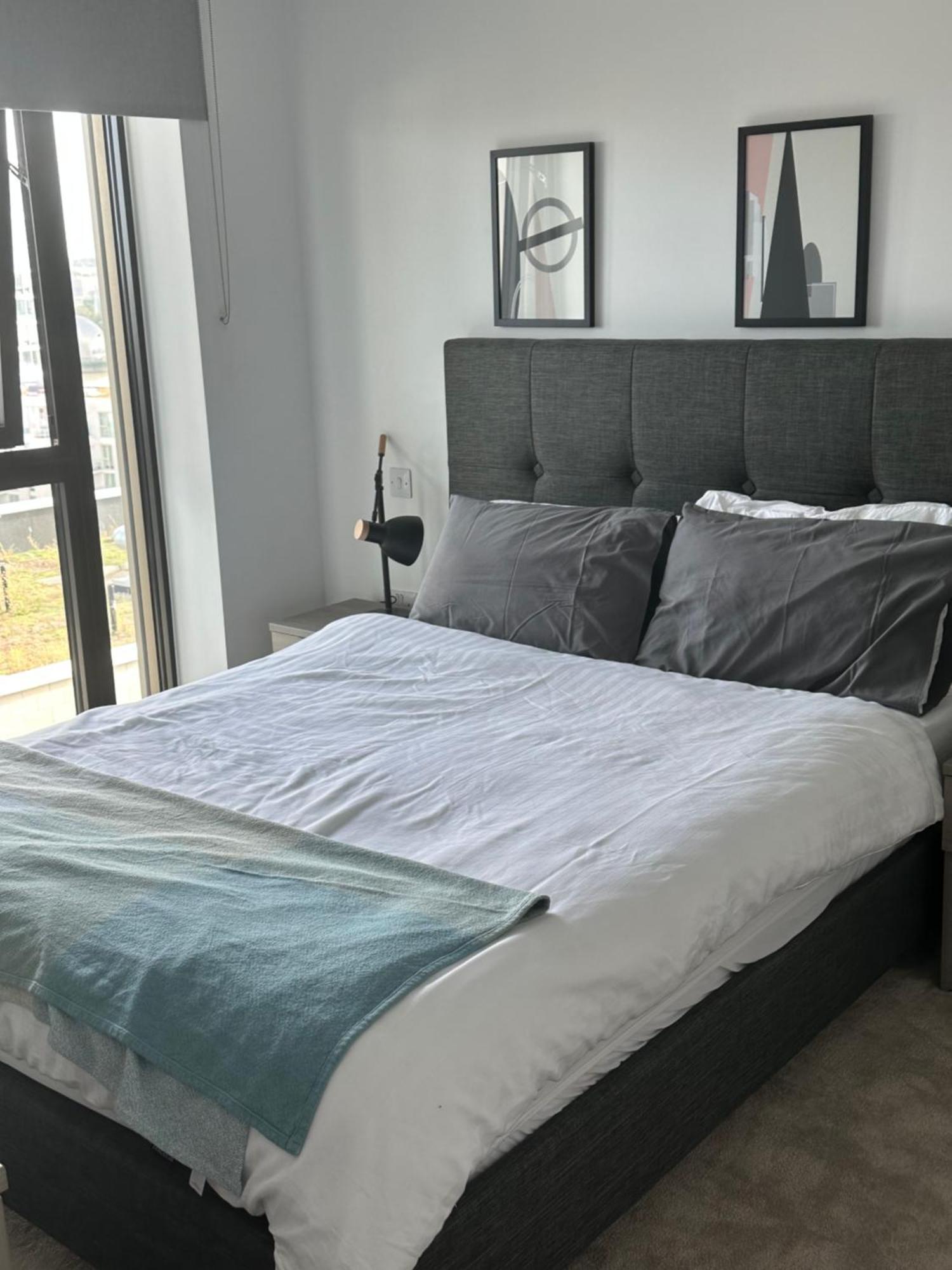 Spacious Modern 1 Bed Apartment. Лондон Екстер'єр фото